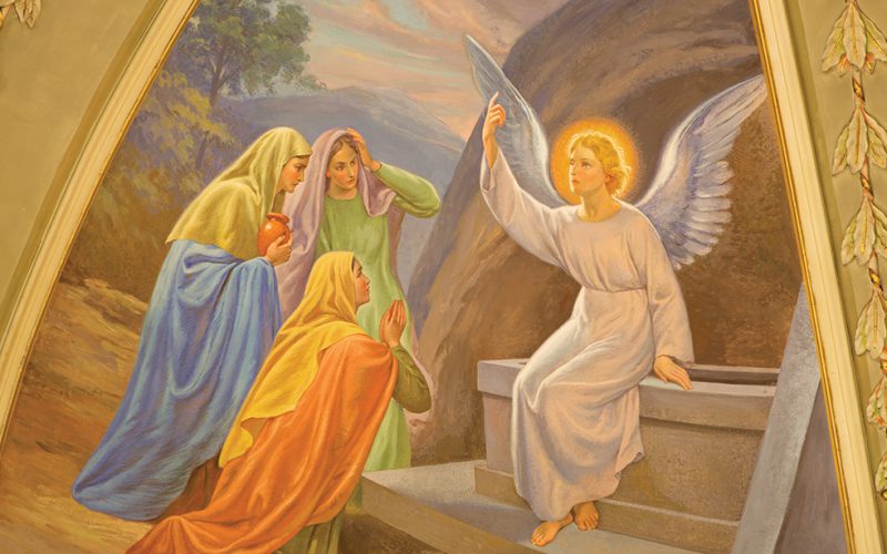 Women visit tomb