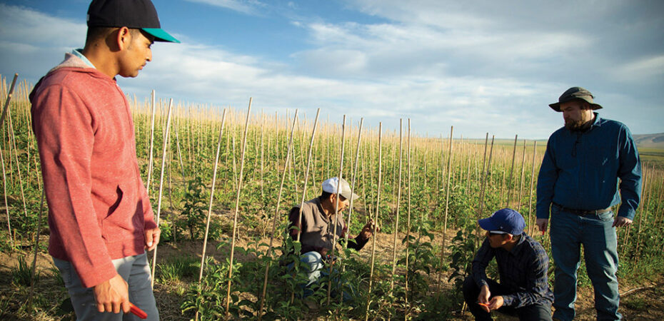 SEMINARIANS MIGRANTS YAKIMA