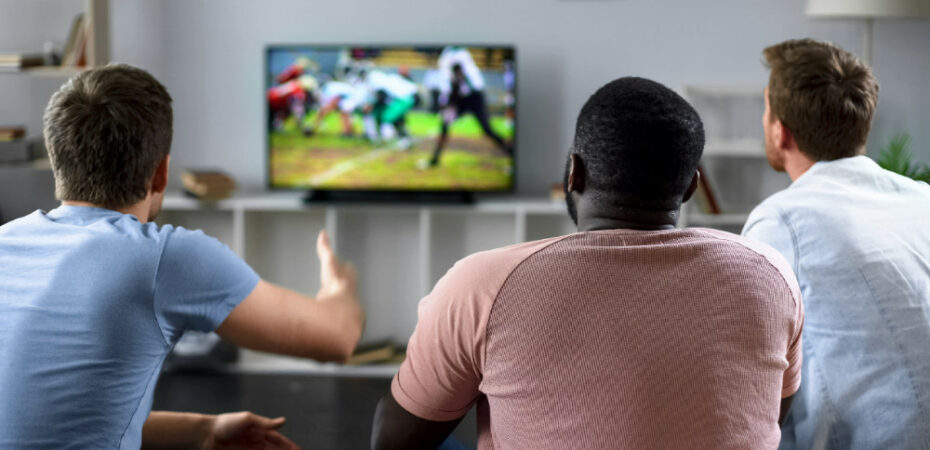 guys watching sports