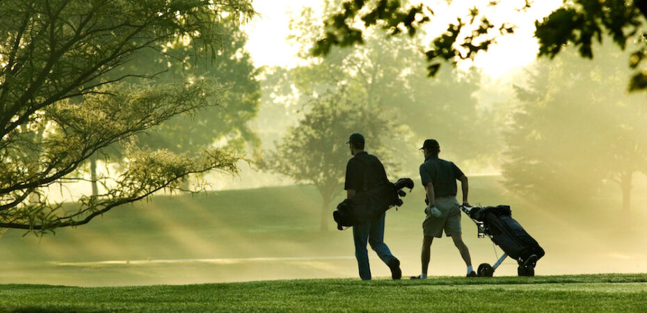 two men golfers